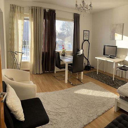 Appartement Yksio Kilometri Jokirannasta Forilta à Turku Extérieur photo