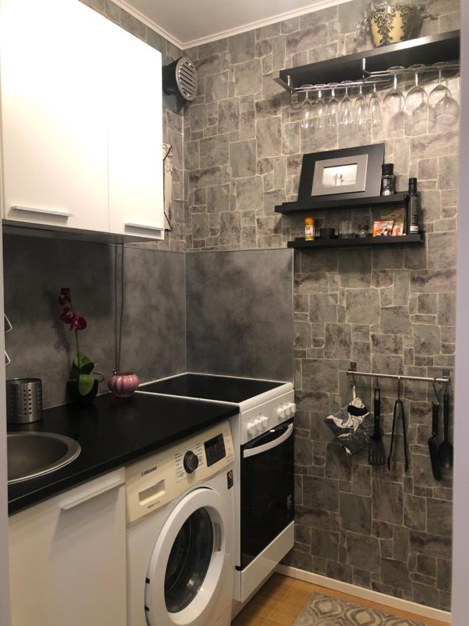 Appartement Yksio Kilometri Jokirannasta Forilta à Turku Extérieur photo
