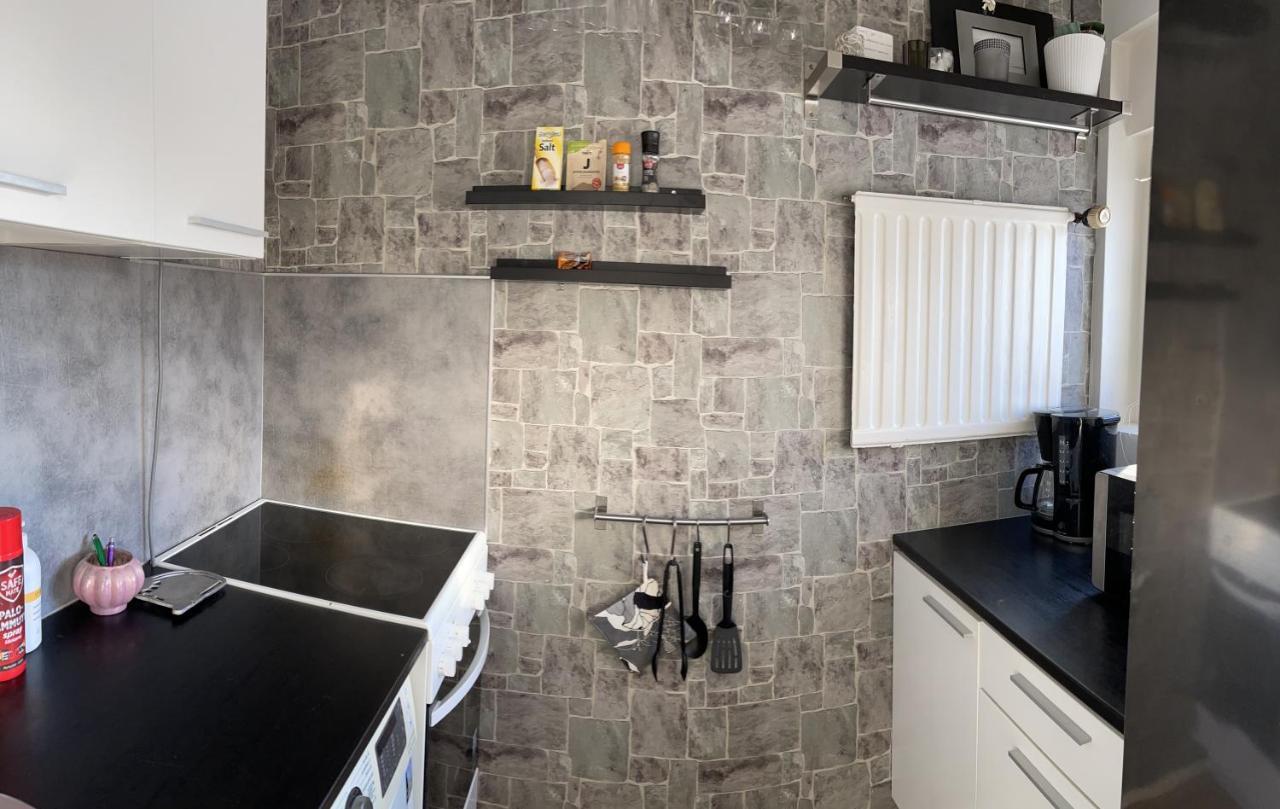 Appartement Yksio Kilometri Jokirannasta Forilta à Turku Extérieur photo